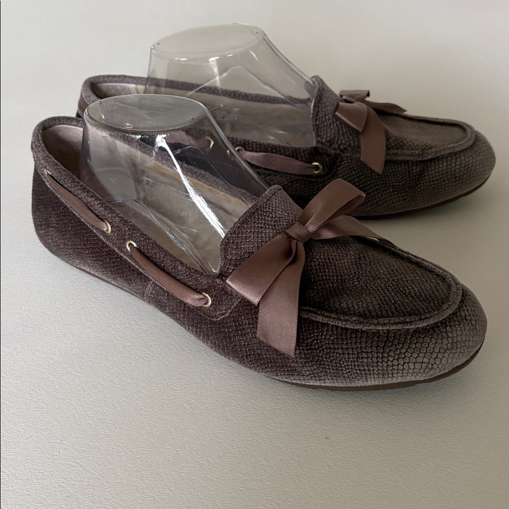 Vionic Alice Holiday Slipper Loafer Shoes Slip On Bow Detail Velvety Size 10